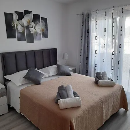 Lucy Apartment