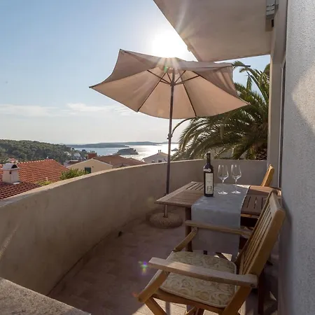 Lucy Apartman Hvar Town
