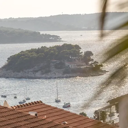 Apartman Lucy Hvar Town